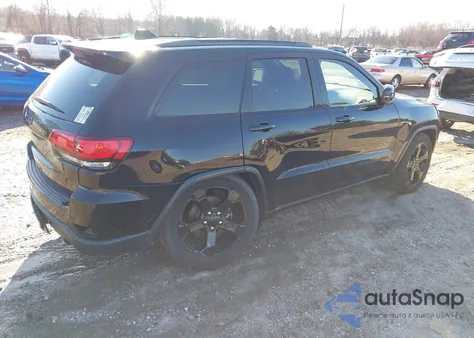 2018 Jeep Grand Cherokee Upland 4X4 z USA, uszkodzony, nr VIN 1C4RJFAG7JC352897